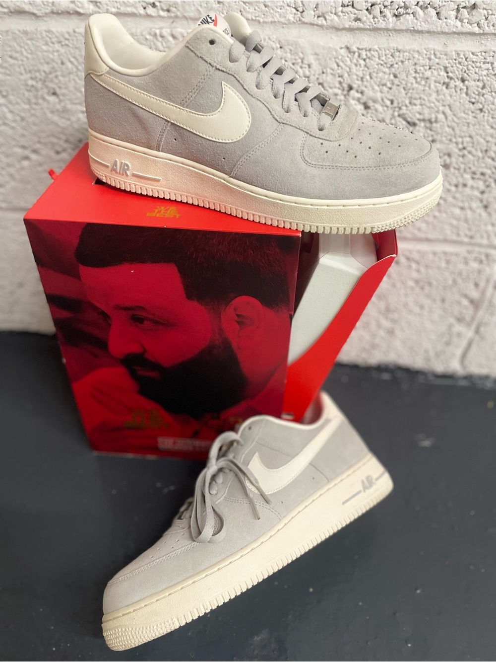 Nike Men’s Air Force 1 Low Suede Gray & white Sneakers
